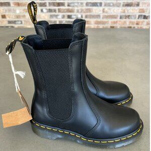 Dr Martens 2976 Hi Chelsea Leather Pull On Boots Black Size 5 Women